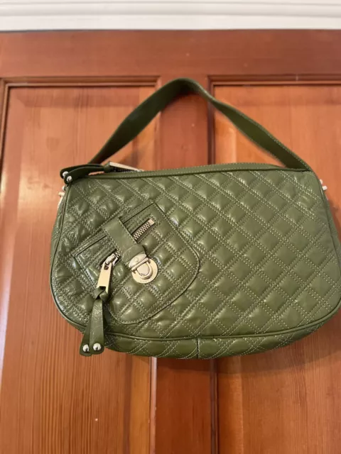 Borsa a mano Marc Jacobs trapuntata pelle verniciata verde muschio.