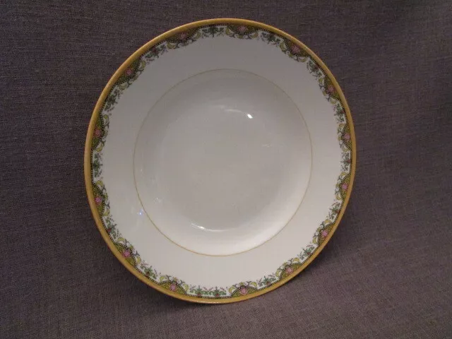 Assiette creuse ancienne en porcelaine de Limoges