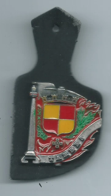 Insigne Pucelle 4° Régiment De Spahis Tunisiens, Embouti , Sans Fab TB  41 Mm  Abc Cavalerie
