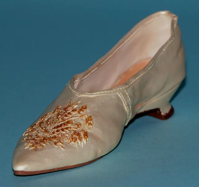 Just the Right Shoe, Raine, "First Lady Slipper" mixed media miniature # 25411