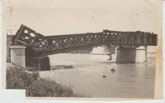 PHOTO PONT DU CHEMIN DE FER ENTRE PONT DE L' ISERE et VALENCE en JUIN 1940