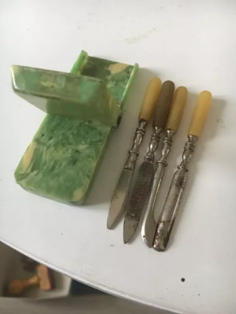 Ancien Petit Set De Poche Manucure