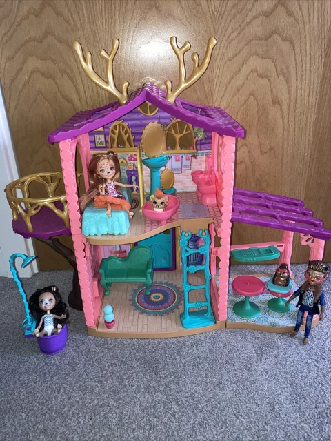 ENCHANTIMALS COSY HOUSE Playset With 3 Dolls 2 Pets Accessories
