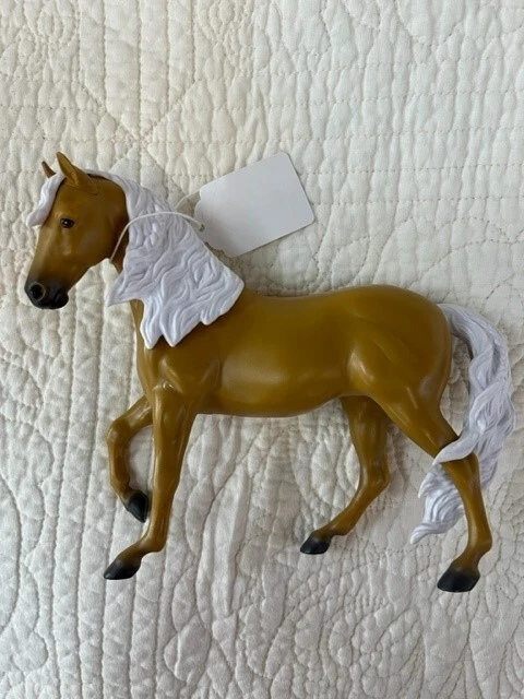 Breyer Paddock Pals Topaz Palamino