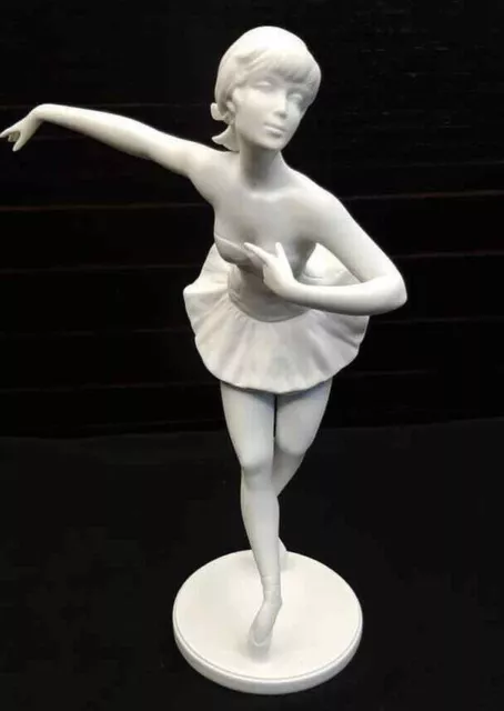 AK KAISER GAWANTKA BALLERINA GIRL Female Woman Dancer Porcelain FIGURINE 22.5sm