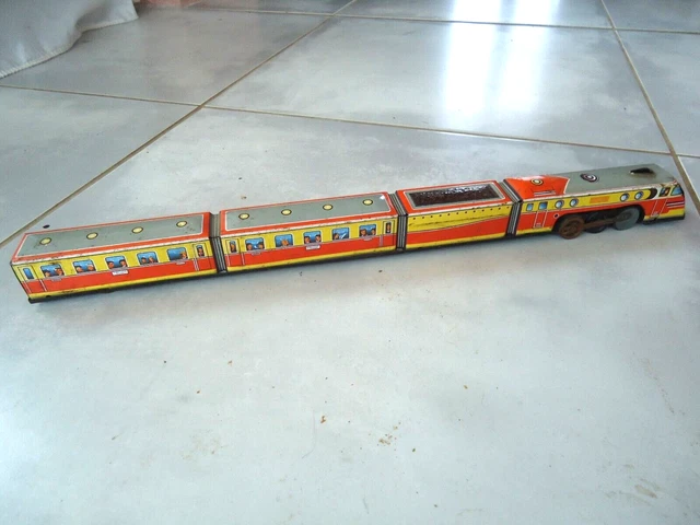Jeu Jouet ancien Locomotive en Tôle lithographiée n°702 rouge Vintage collection - Jeux & Jouets