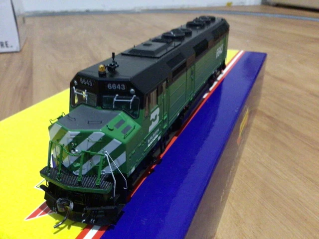 athearn genesis ho F45 dcc/sound