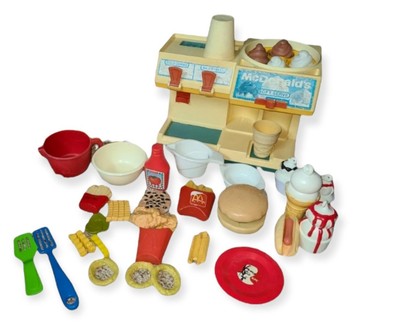 1988 VINTAGE FISHER Price McDonald’s Soft Serve Ice Cream /Soda