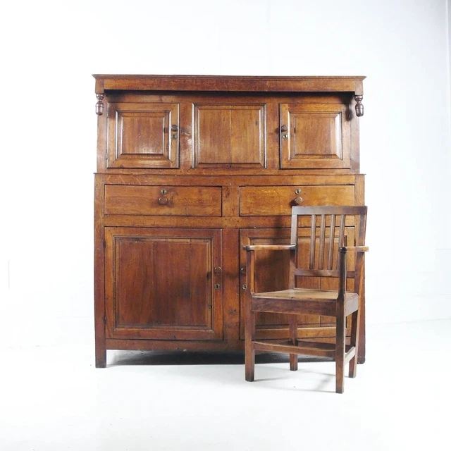 Antique 18th century Oak Welsh two part press cupboard (Cwpwrdd Deuddarn)