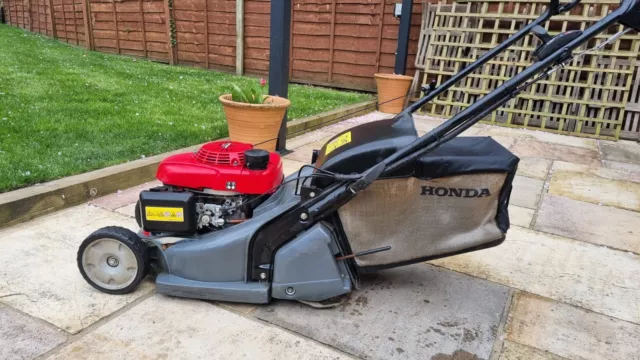 Honda HRX426QX Self-Propelled Petrol Lawnmower