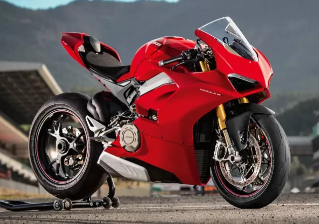Ducati Panigale V4S 2017 2019 Manuale Officina Riparazione Service ENG PDF