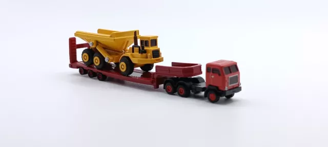 Autoarticolato con dumper, scala Z,  1:220 stampato in resina, dipinto a mano