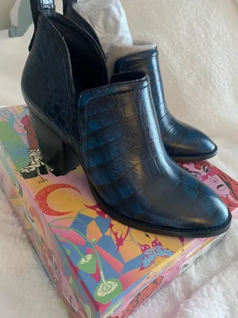 NWT Jeffrey Campbell Rosalee Leather Stacked Block Heel Bootie Blue Croco Size 9