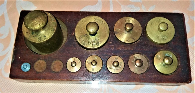alte Messing Gewichte Arzt.-Apothekergewichte  f. Waage 500g - 1g