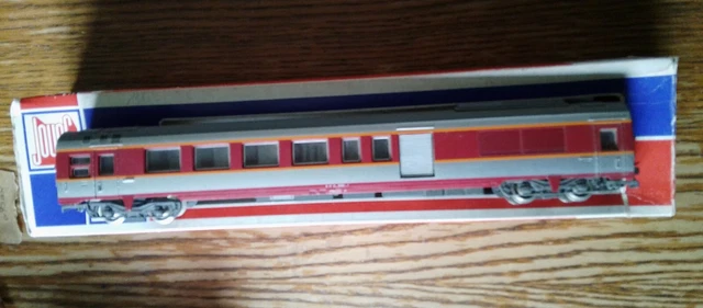 FRANCE TRAINS, 4 voitures SNCF 4 axes à rivets : mixte 1re e