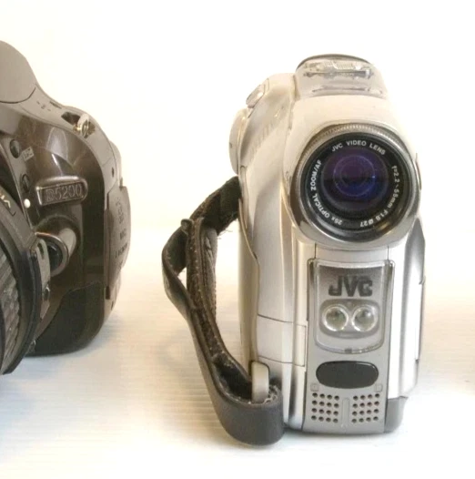 Sony Cyber-shot 5.1MP 赤 Camcorders, Cameras & Photo - PicClick