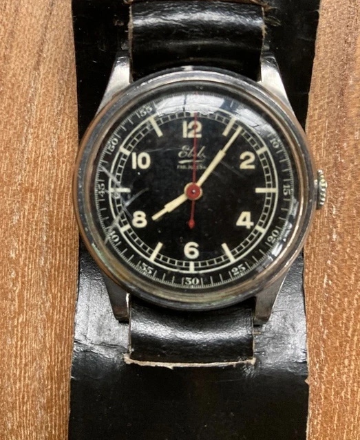 Petite montre ancienne style militaire Elbé
