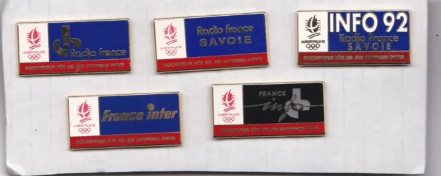 Lot De 5 Pin's Olympique De 1992 Sur  Les Radio.