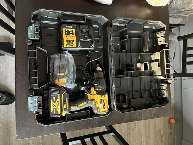 DEWALT COMBI DRILL Driver DCD778 Cordless Brushless Keyless 18V XR