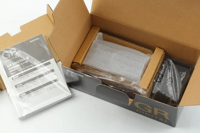 1344 Shots 【MINT in Box】 RICOH GR DIGITAL IV 10.4 MP Compact Camera From Japan 2