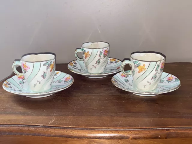 Très belle et rare série de 3 tasses ancienne  k&G Lunéville décor floral