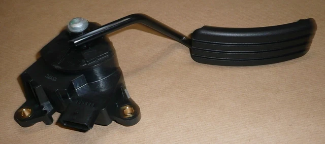 Pivot de moyeu avant gauche pour FIAT 500 2 PHASE 1 d'occasion - Jaqu'Auto Pivot de moyeu avant gauche pour FIAT 500 2 PHASE 1 d'occasion - Jaqu'Auto