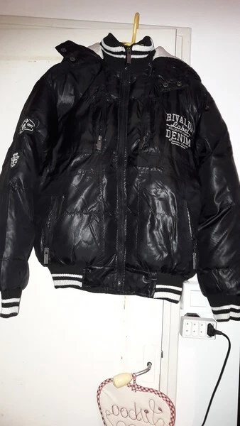 Blouson doudoune noir avec capuche T 14/16 ans