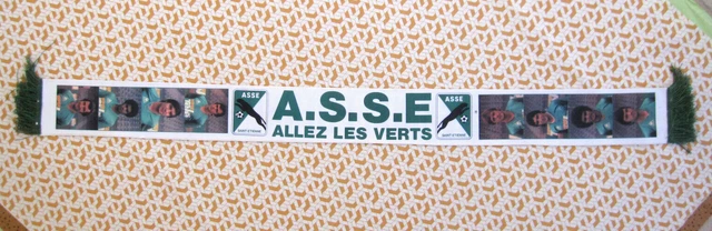 FOOTBALL : ECHARPE de supporter club de Saint Etienne allez les verts - 1976 EUR 30,00 - FR