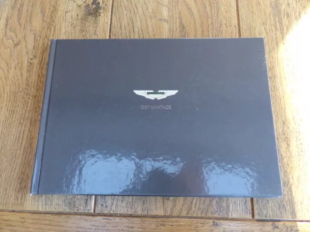 Brochure en français DB7 VANTAGE Aston Martin