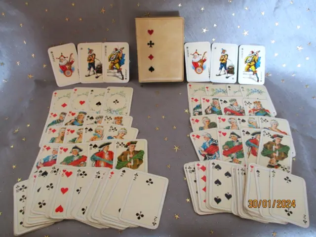 2 Anciens Petits JEUX de CARTES à JOUER  Décor "MOINEAUX "1 Bleu et 1 Rose.