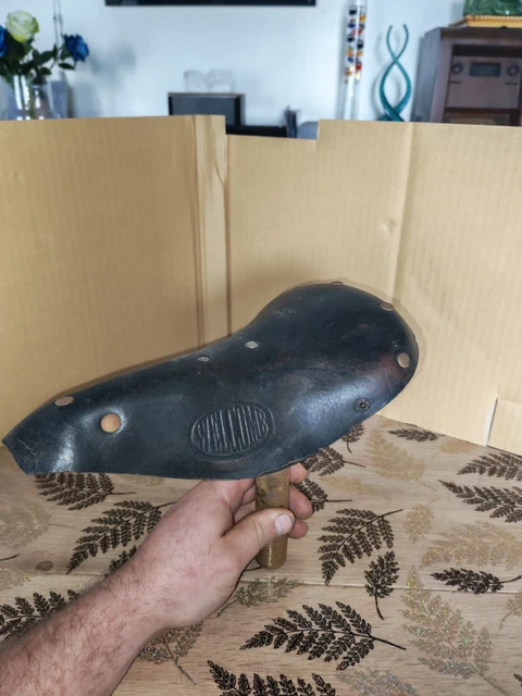 Ancienne Selle De Vélo Femme Idéale Cuir Marron, Vintage Française, état D'origine