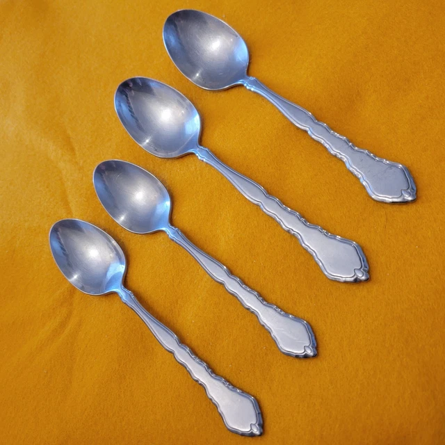 Oneida SATINIQUE 2 Soup 2 Teaspoon Stainless Silverware Flatware Set 4     1302