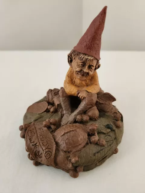 Tom Clark Gnome sitting with turtle & acorns - FREDDY - 1983 - #86