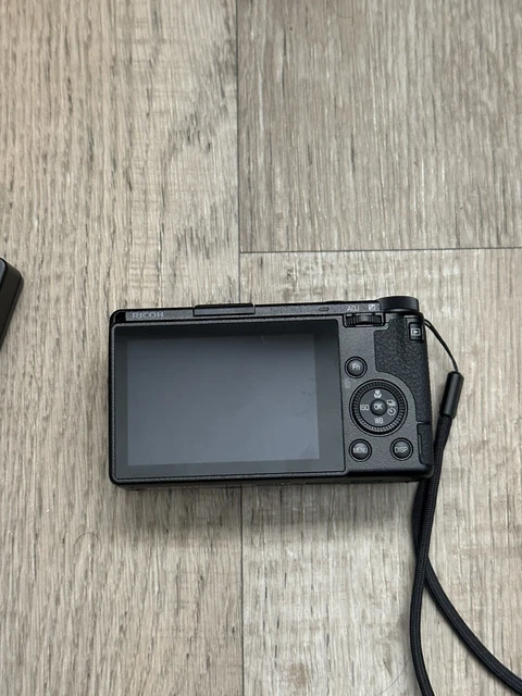 RICOH GR IIIx III X 24.0 MP Compact Digital MINT Condition 2