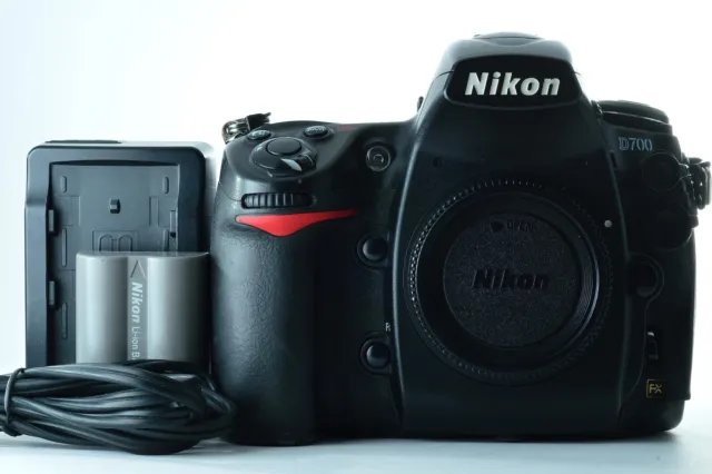 ［Excellent＋］Nikon D700 12.1MP FX-Format CMOS Digital SLR Camera with 3.0-Inch