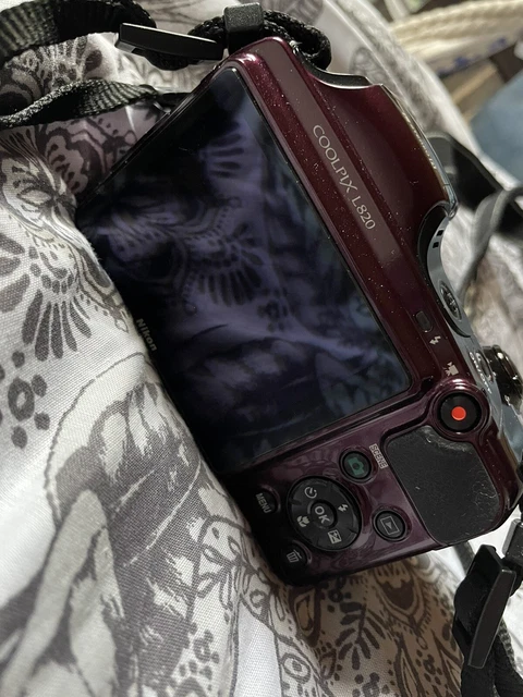 Appareil Photo Nikon bridge coolpix L820, couleur violette.