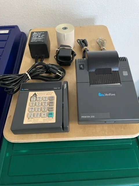 VeriFone TRANZ 330 Credit Card Terminal And 250 Printer