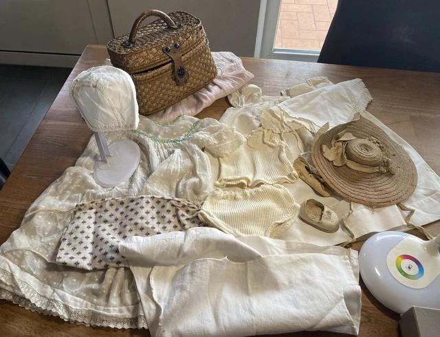 Poupee Ancienne Vetemrnts Panier Osier..