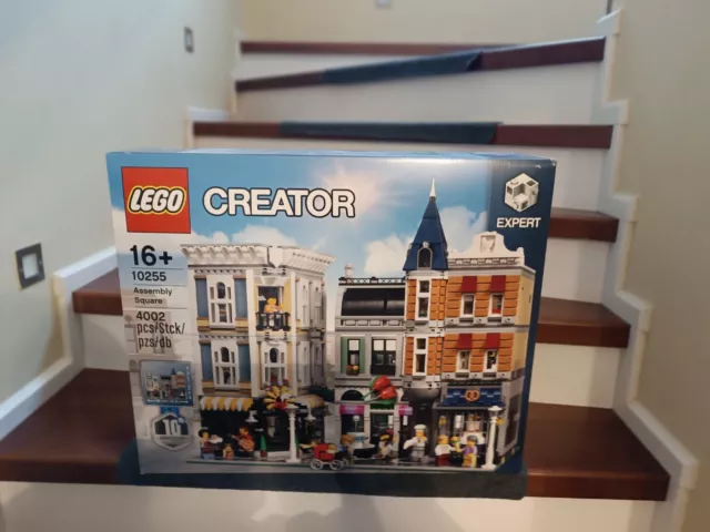 LEGO 10255 Creator Expert Assembly Square / Stadtleben NEU & OVP