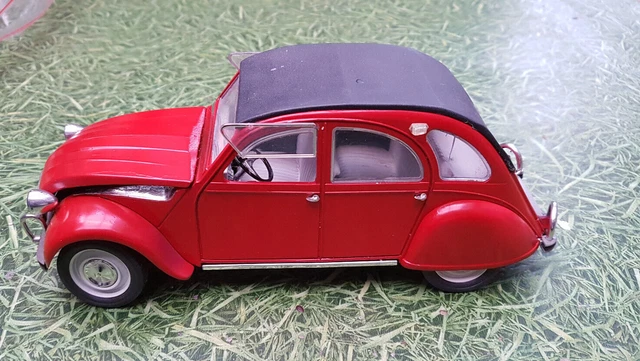 Véhicule Miniature Citroen 2CV Charleston Bordeaux/Noir SOLIDO 1/17 1/18 - Collection