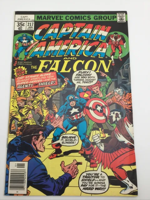 Captain America #217 1978 🔑: 1st App Quasar / Newsstand - Marvel Comics