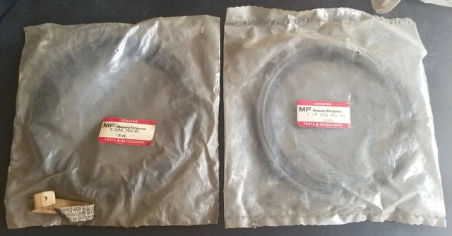 One(1) Genuine OEM MF Massey Ferguson Seal 834952M1