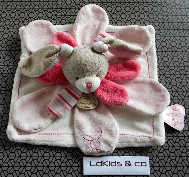 DOUDOU et COMPAGNIE LAPIN PLAT ROSE CELESTINE PETALES Mon doudou à Moi D1461