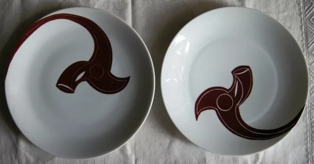 Deux Plats Porcelaine De Limoges Decor Main A. Perrier