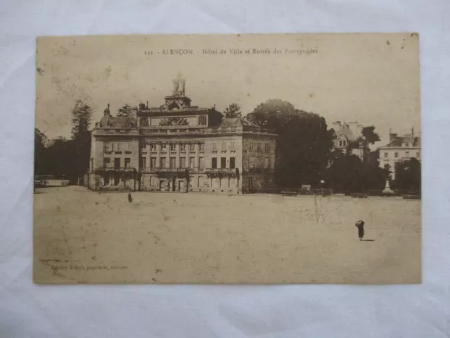 Cpa Orne 61 Alencon Hotel De Ville Et Entree Des Promenades