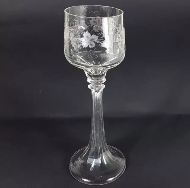 Seltenes Wein- Glas/ Römer, Weintraube, Handschliff, um 1900 AL167