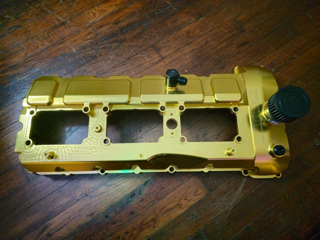 Vargas BMW N55/S55 Billet Aluminum Valve Cover with Breather NEW