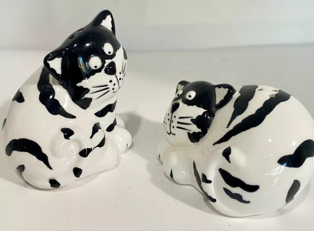 Chester Cat Salt & Pepper Shakers Black & White Striped Happy Buddies Fat Kitsch 2