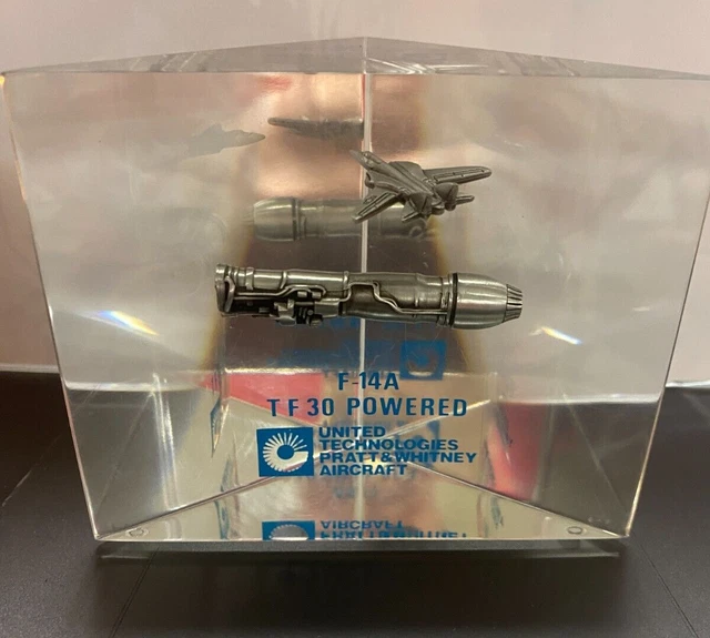VINTAGE PRATT & Whitney F14A TF30 TOMCAT DESK Lucite 1970'S