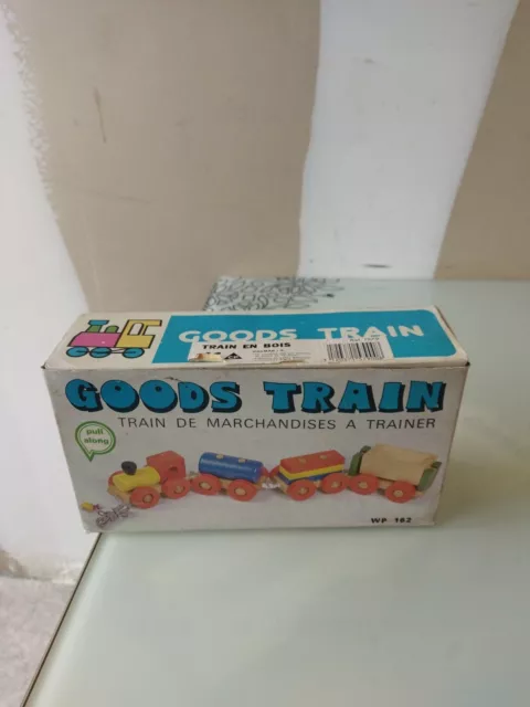 Ancien Beau JOUET tout en BOIS , JOLI TRAIN de Marchandises NEUF dans sa boite 3